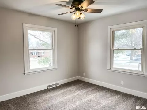 1020 E Madison St, Morton, IL 61550 photo 15