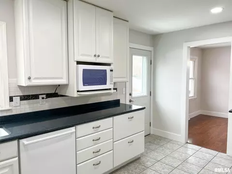 1020 E Madison St, Morton, IL 61550 photo 7