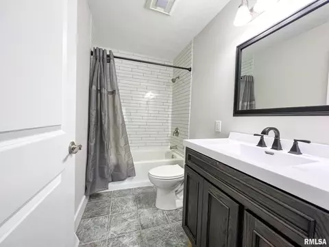 1020 E Madison St, Morton, IL 61550 photo 17