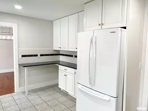 1020 E Madison St, Morton, IL 61550 photo 10