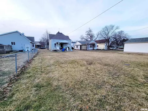 207 Pleasant St, Benson, IL 61516 photo 18