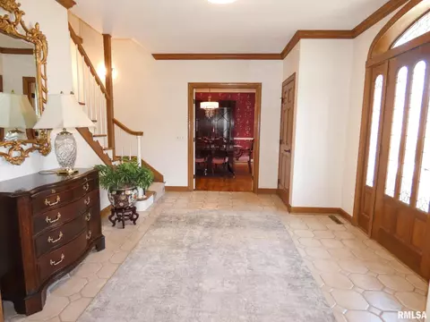 11709 N Strathmoore Ct, Dunlap, IL 61525 photo 3