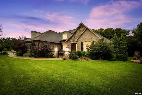 927 S Copperpoint Dr, Dunlap, IL 61525 photo 3