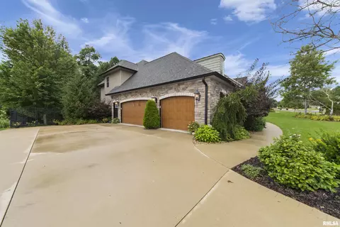 927 S Copperpoint Dr, Dunlap, IL 61525 photo 7
