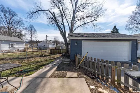 426 E Pasadena Ave, Peoria, IL 61603 photo 17