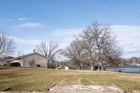 10113 W Guinivere Dr, Mapleton, IL 61547 photo 2