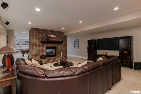 2215 W Augusta Dr, Dunlap, IL 61525 photo 41