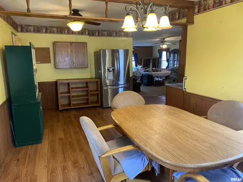 714 S 6th Ave, Canton, IL 61520 photo 10