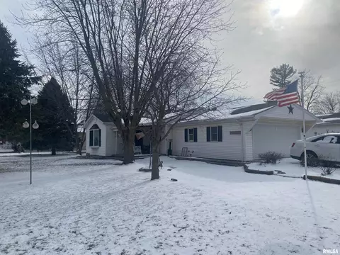714 S 6th Ave, Canton, IL 61520 photo 2
