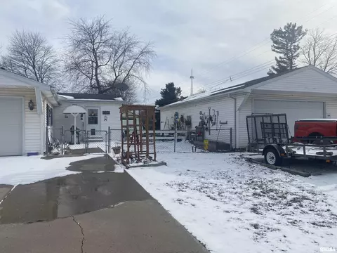 714 S 6th Ave, Canton, IL 61520 photo 4