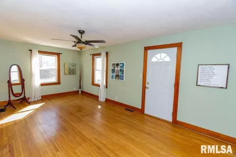 105 S Hamilton St, Eureka, IL 61530 photo 22