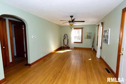 105 S Hamilton St, Eureka, IL 61530 photo 23