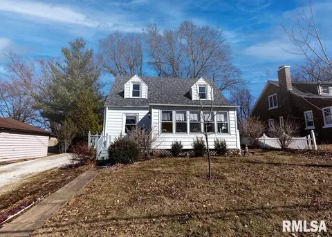 105 S Hamilton St, Eureka, IL 61530 photo 38