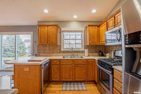 1507 Willow Dr, Washington, IL 61571 photo 8