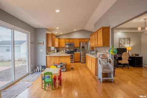 1507 Willow Dr, Washington, IL 61571 photo 12