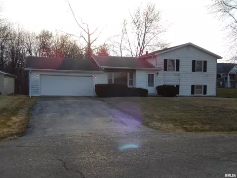 307 Robin Rd, Macomb, IL 61455 photo 6