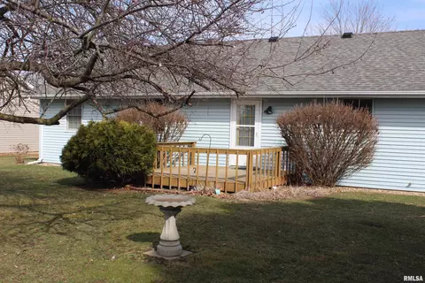 1575 E Sycamore St, Canton, IL 61520 photo 5