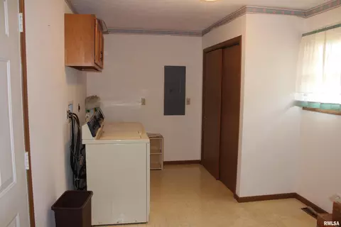 1575 E Sycamore St, Canton, IL 61520 photo 31