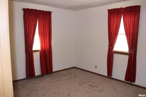 1575 E Sycamore St, Canton, IL 61520 photo 22