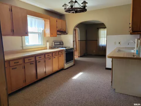 1225 Maple Ave, Macomb, IL 61455 photo 9