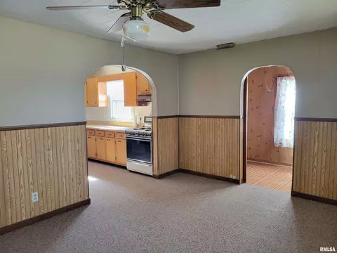 1225 Maple Ave, Macomb, IL 61455 photo 5
