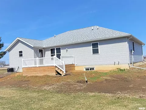356 E Cypress Rd, Canton, IL 61520 photo 5
