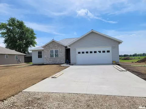 356 E Cypress Rd, Canton, IL 61520 photo 1
