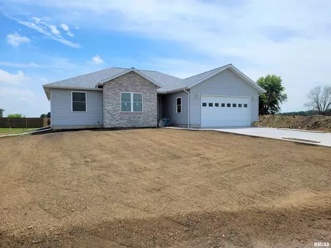 356 E Cypress Rd, Canton, IL 61520 photo 3