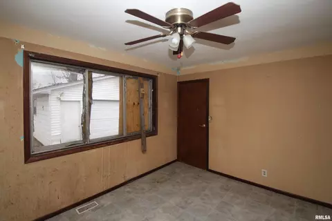 220 E Bittersweet Rd, Washington, IL 61571 photo 9