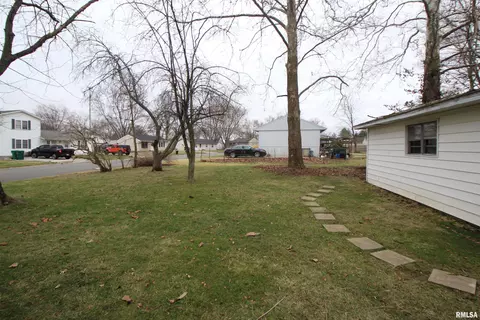 220 E Bittersweet Rd, Washington, IL 61571 photo 24