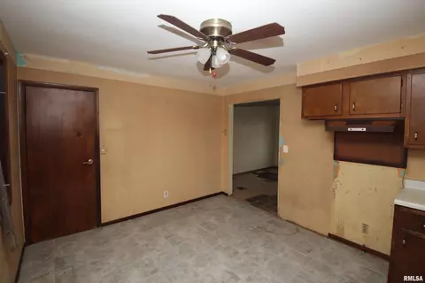 220 E Bittersweet Rd, Washington, IL 61571 photo 8