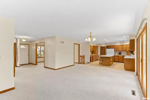 1817 Robin Ave, Morton, IL 61550 photo 8