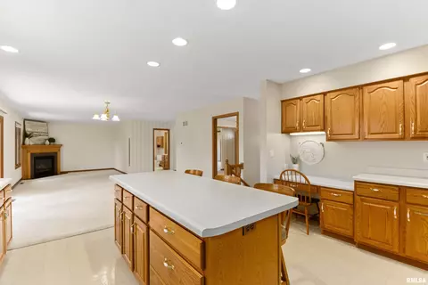 1817 Robin Ave, Morton, IL 61550 photo 10