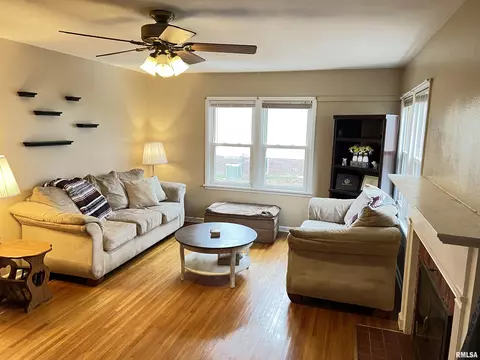 129 Normal St, Macomb, IL 61455 photo 3