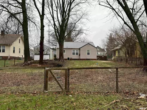 129 Normal St, Macomb, IL 61455 photo 25