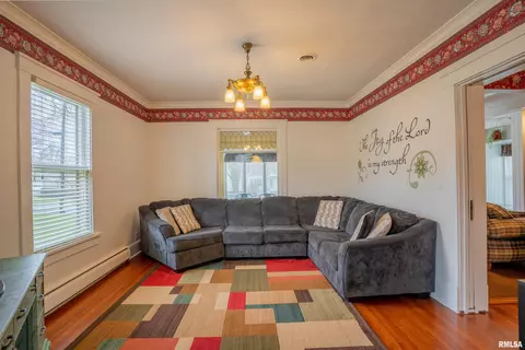 506 W Broad St, Roanoke, IL 61561 photo 15