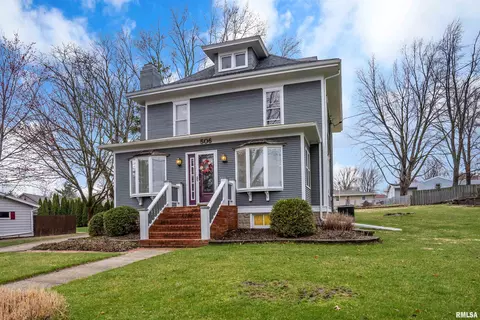 506 W Broad St, Roanoke, IL 61561 photo 2