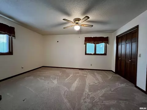 1172 Stacy Ln, Macomb, IL 61455 photo 21