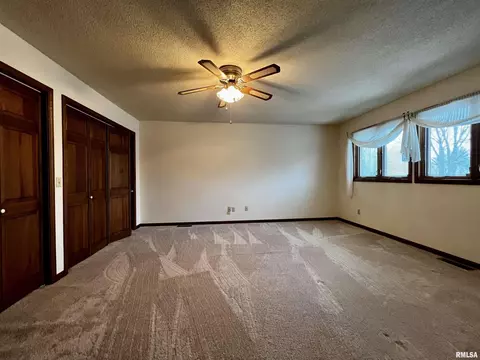 1172 Stacy Ln, Macomb, IL 61455 photo 19