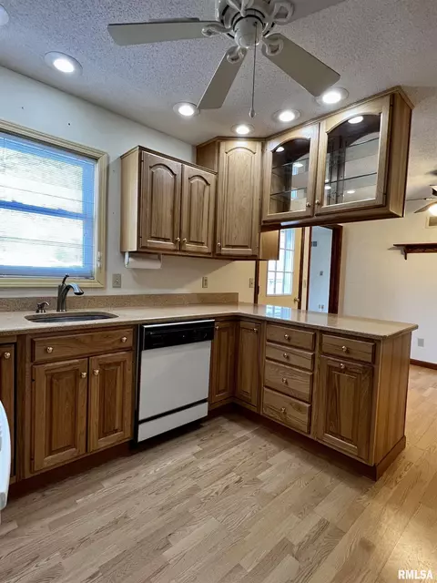 1172 Stacy Ln, Macomb, IL 61455 photo 8