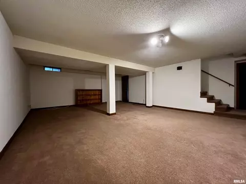 1172 Stacy Ln, Macomb, IL 61455 photo 24