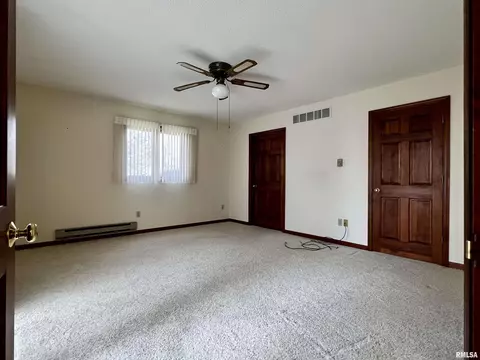 1172 Stacy Ln, Macomb, IL 61455 photo 12