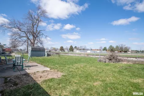 802 E 3rd St, Glasford, IL 61533 photo 46