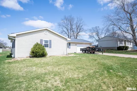 802 E 3rd St, Glasford, IL 61533 photo 39