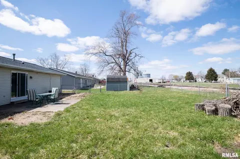 802 E 3rd St, Glasford, IL 61533 photo 45
