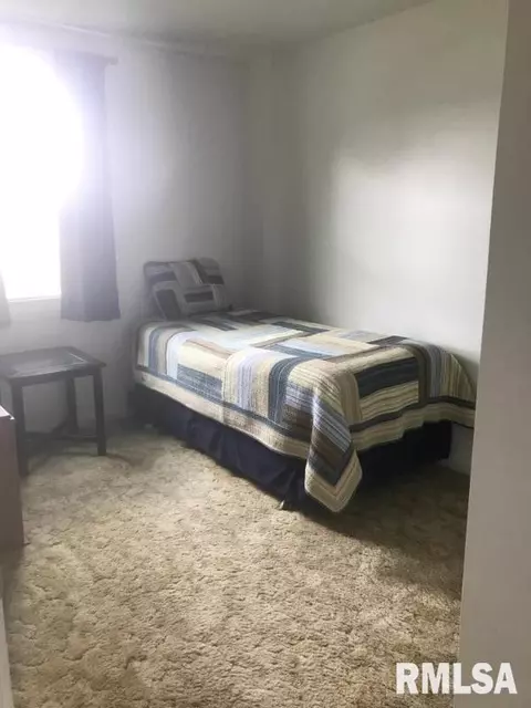 60 Carriage Hl, Macomb, IL 61455 photo 13