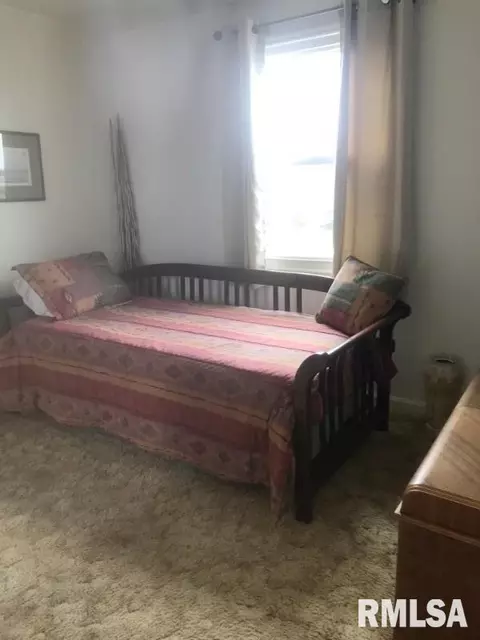 60 Carriage Hl, Macomb, IL 61455 photo 14