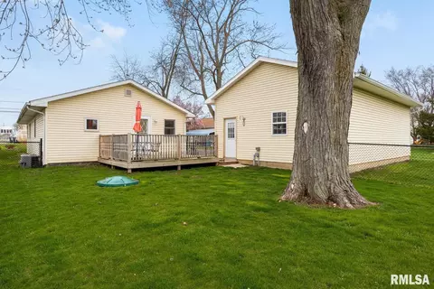 1610 Bunn St, Bloomington, IL 61701 photo 26