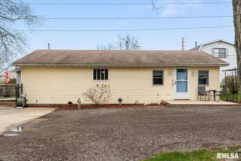 1610 Bunn St, Bloomington, IL 61701 photo 3