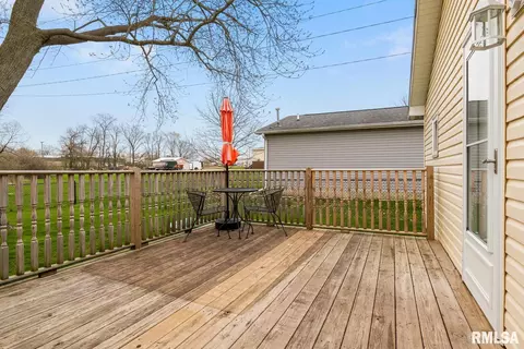 1610 Bunn St, Bloomington, IL 61701 photo 23